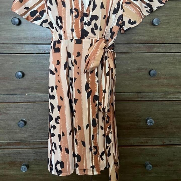 SOLD Anthropologie Hutch Blaise Leopard Wrap Dress XSP - Picture 5 of 7
